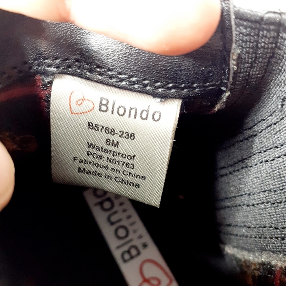 NEW Blondo Elvina Snakeskin Leather Booties C434 - Picture 14 of 14